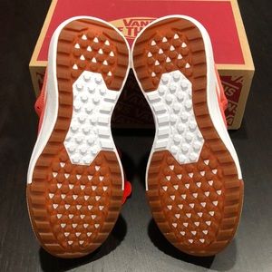 vans ultrarange coral